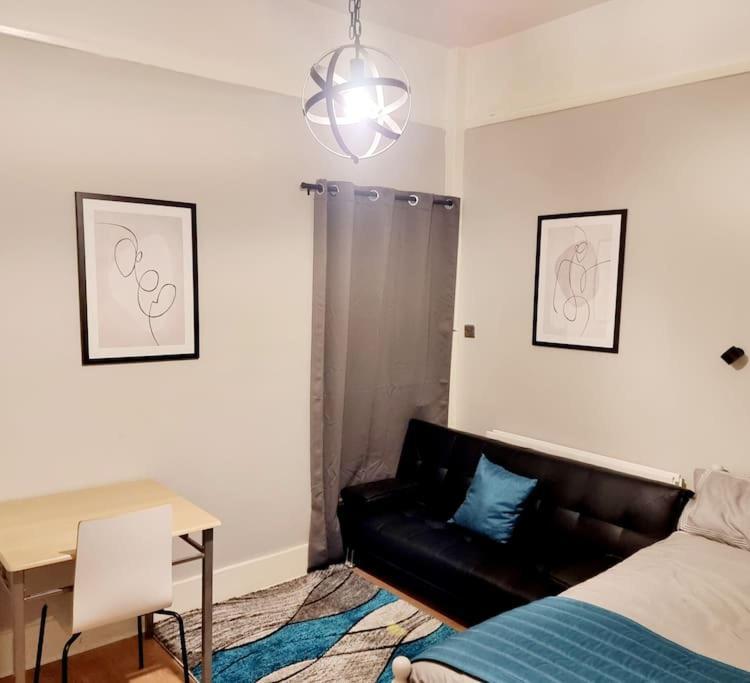 Stylish Apartment, Self Check-In, Ideal 4 Contractors, 25Mins To Gatwick Airport Thornton Heath 外观 照片